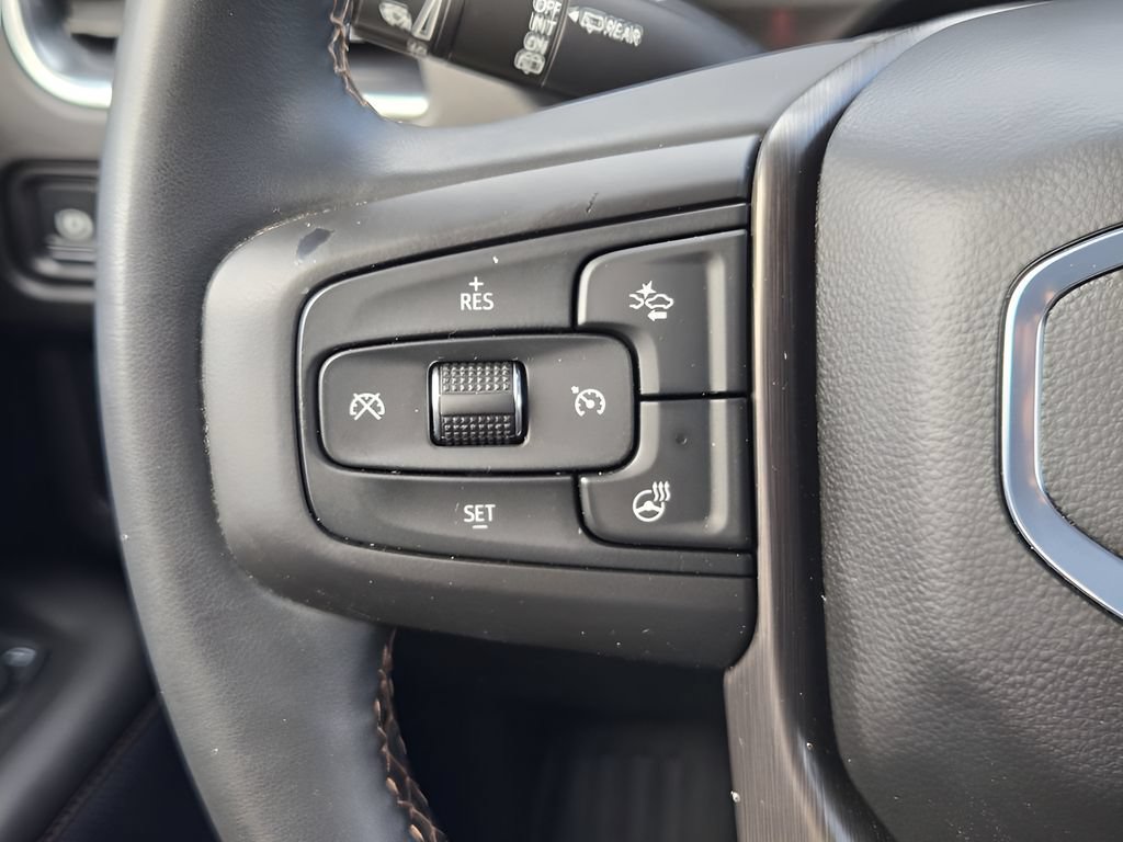 Used 2024 GMC Yukon AT4 w/ Technology Package AWD/4WD image 26