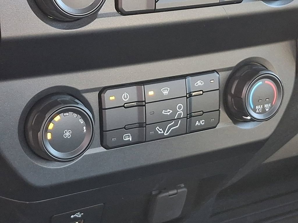 Used 2022 Ford F250 XL w/ Power Equipment Group image 13