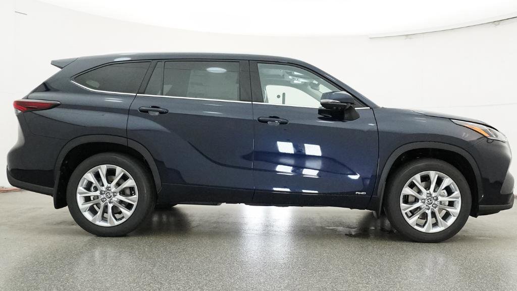 New 2026 Toyota Highlander Limited image 5