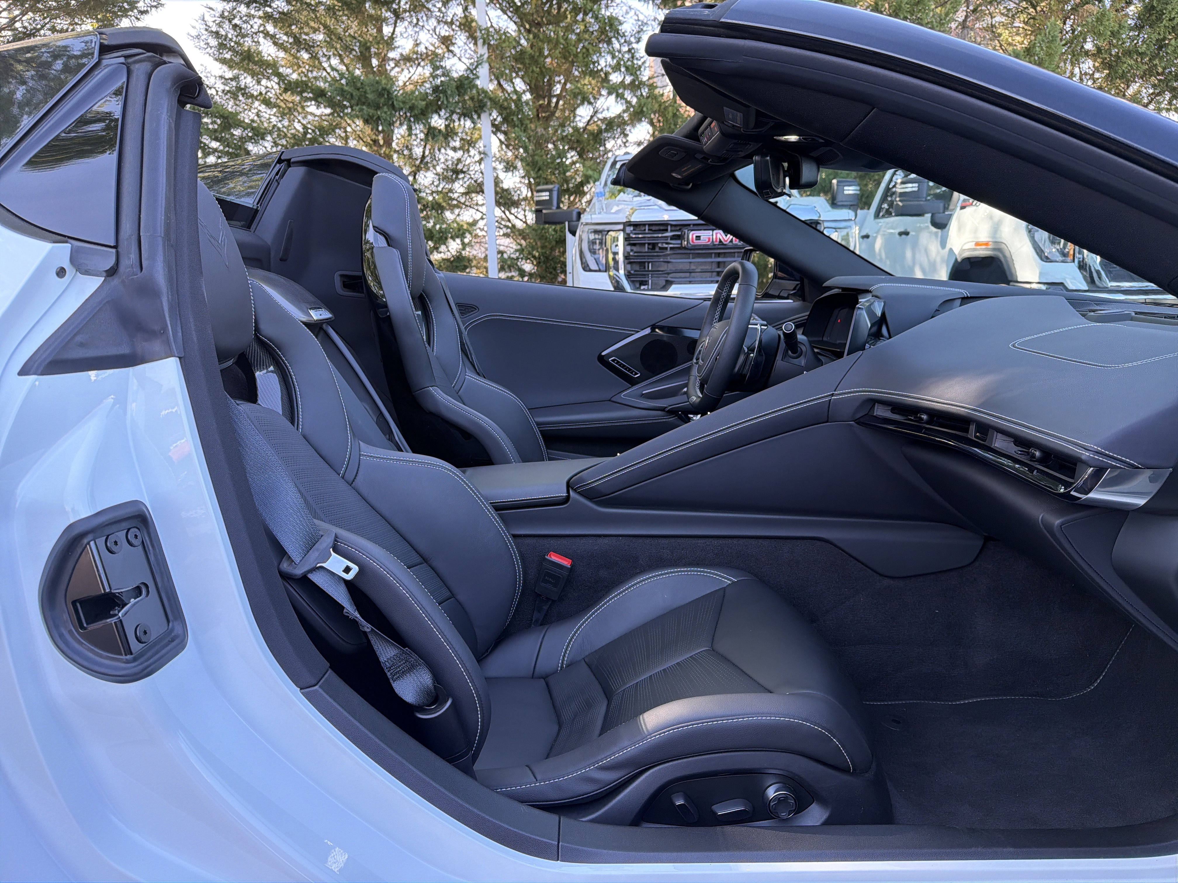 Used 2025 Chevrolet Corvette Z06 w/ Stealth Interior Trim Package image 33