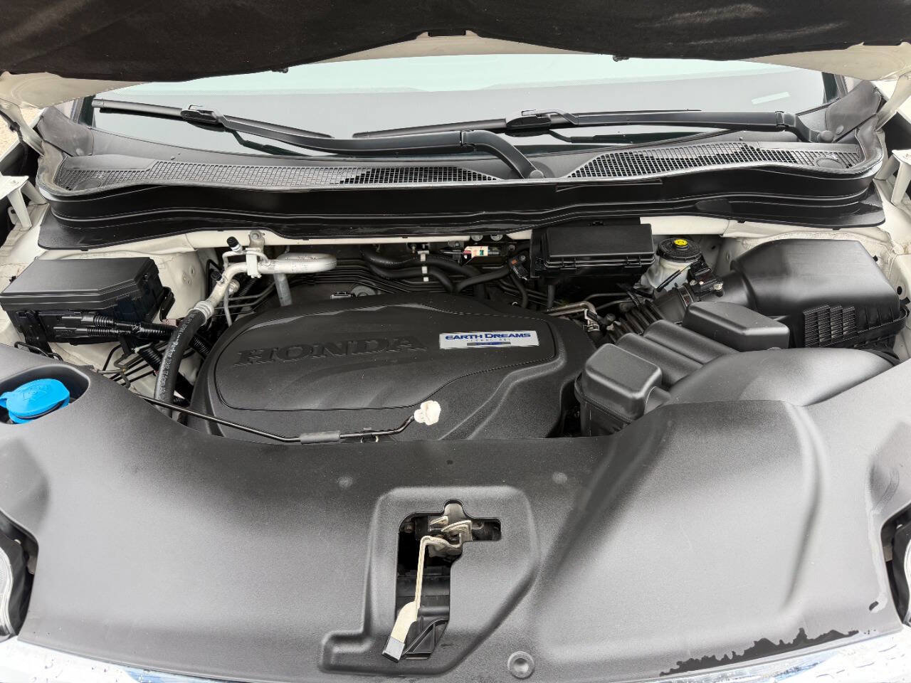 Used 2016 Honda Pilot Touring image 9