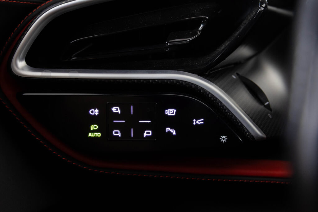 Used 2023 Ferrari 296 GTB RWD image 37
