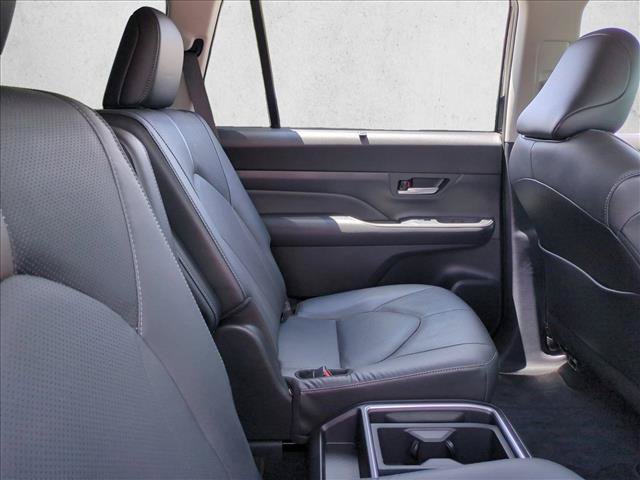 Certified 2025 Toyota Grand Highlander AWD image 20