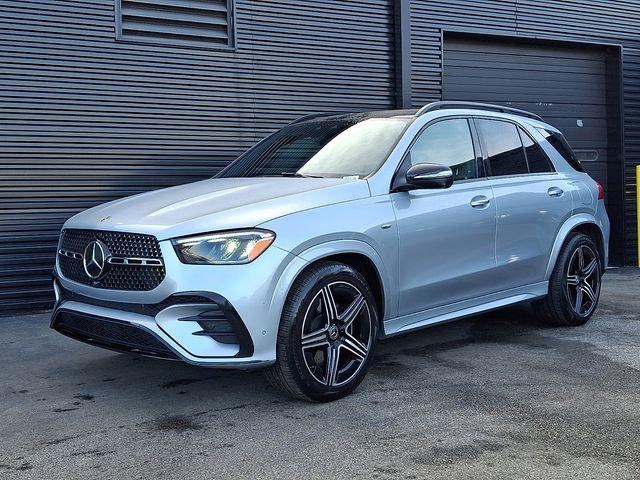 Used 2025 Mercedes-Benz GLE 450e 4MATIC image 1