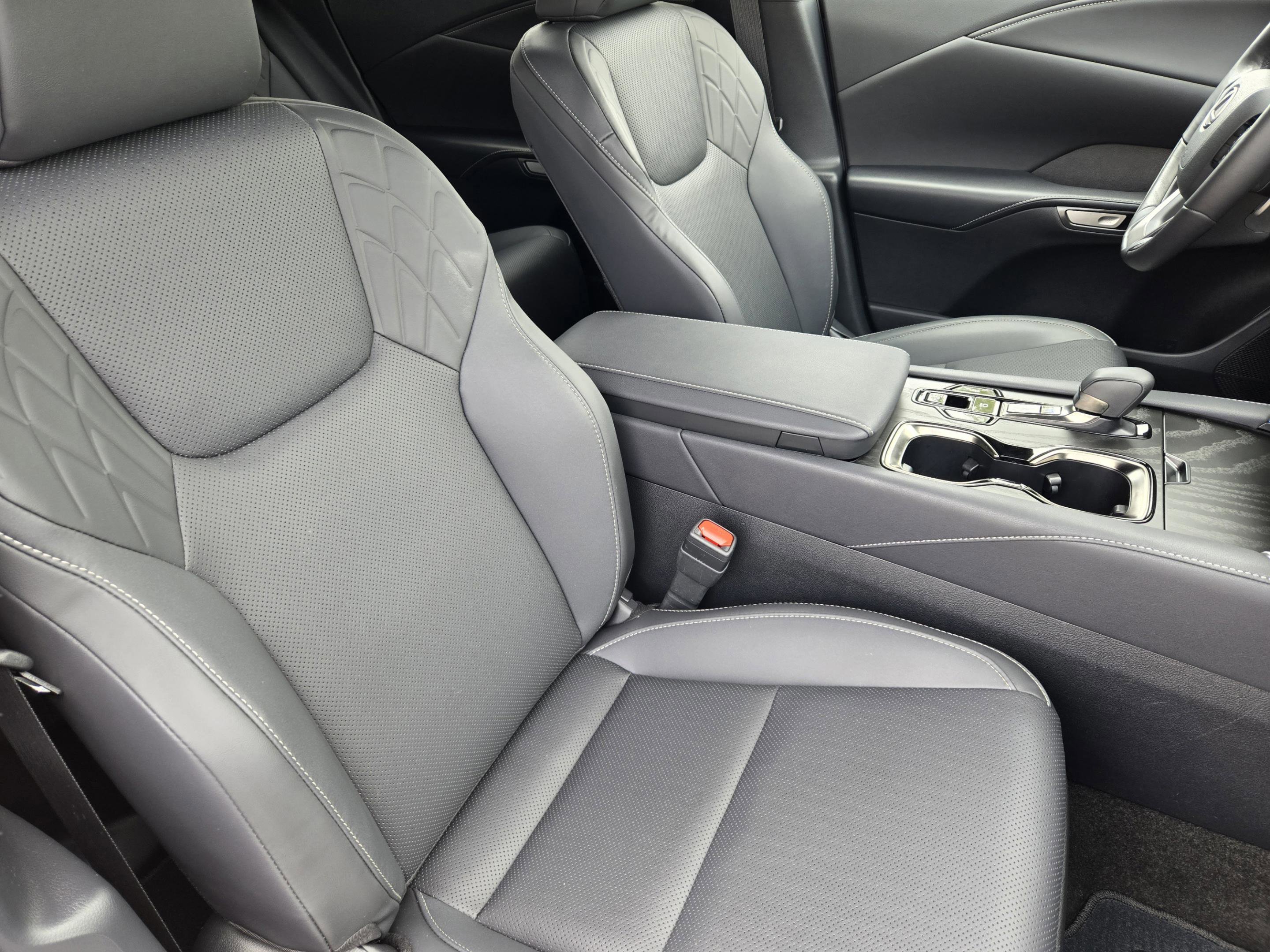 Certified 2025 Lexus RX 350 Premium w/ Accessory Package (Z1) FWD image 11