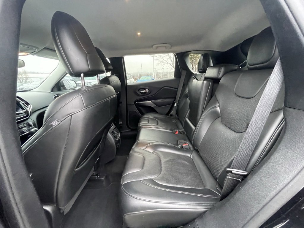 Used 2020 Jeep Cherokee Limited image 23