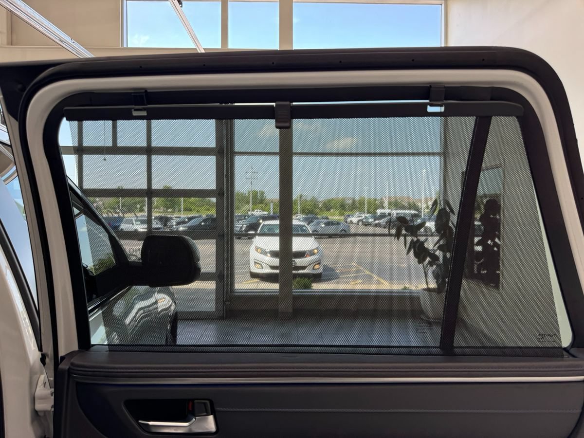 Used 2024 Toyota Sequoia Platinum AWD/4WD image 51