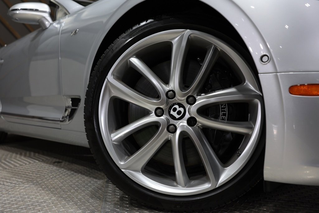 Used 2021 Bentley Continental GT image 8