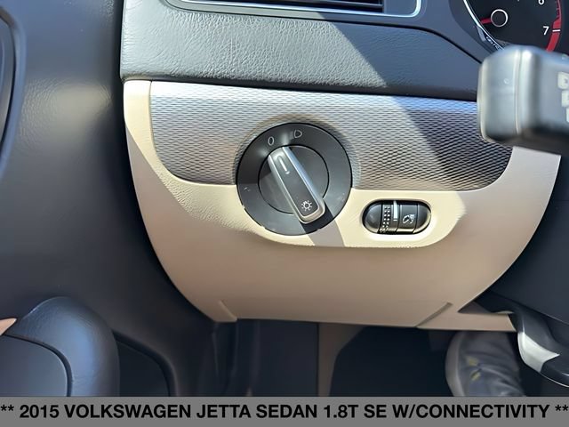 Used 2015 Volkswagen Jetta SE FWD image 27