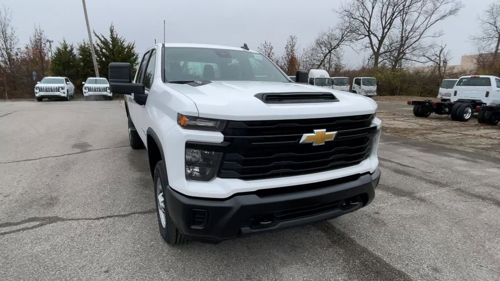 New 2025 Chevrolet Silverado 2500 W/T AWD/4WD image 4