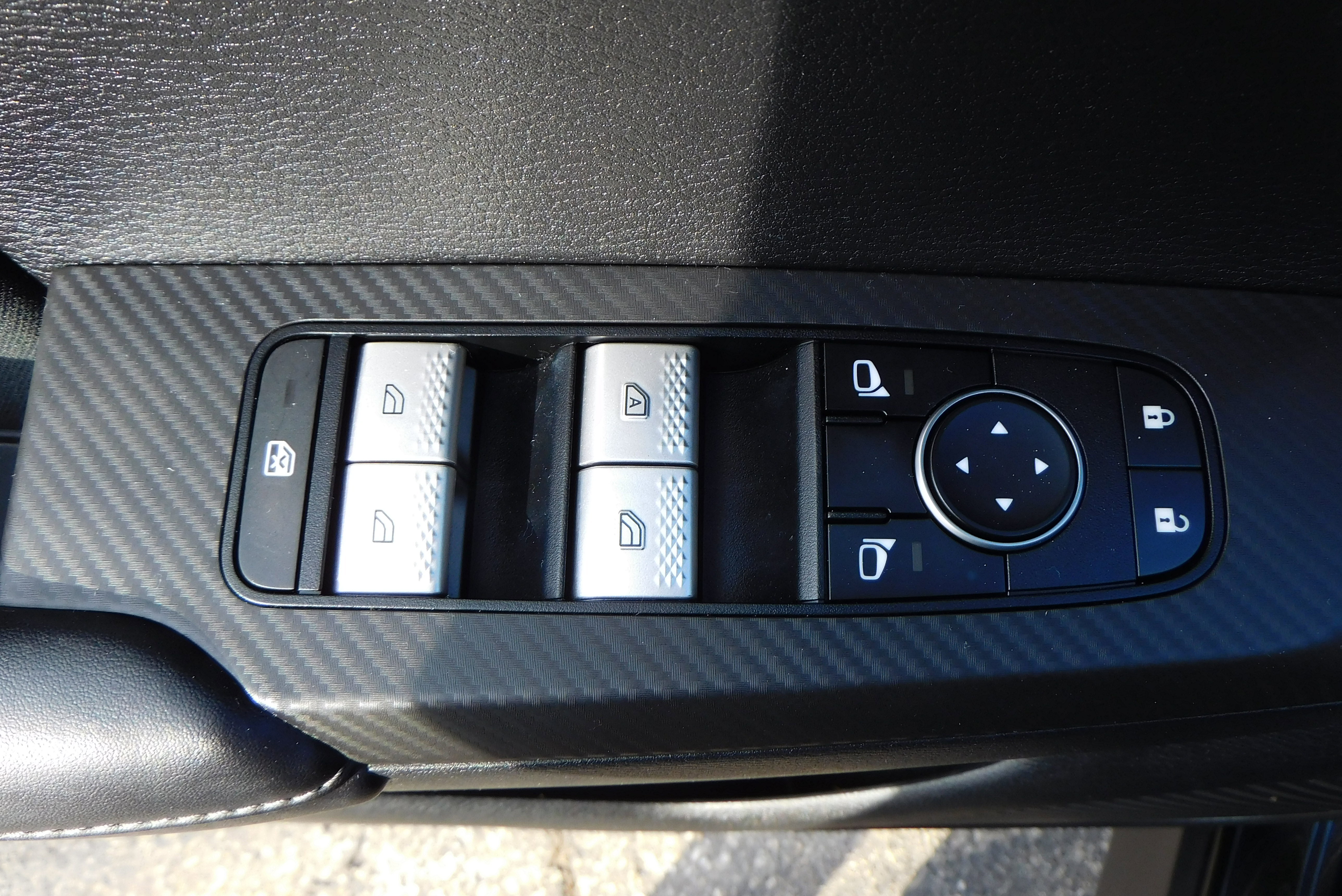 Used 2022 Mitsubishi Outlander ES image 13