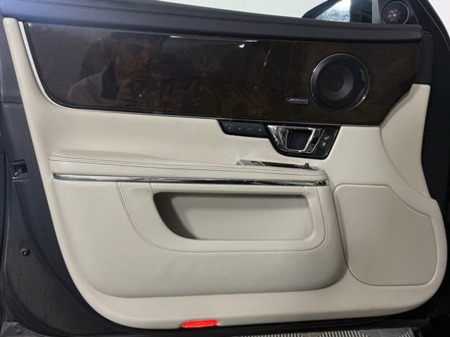 Used 2019 Jaguar XJ L Portfolio image 27