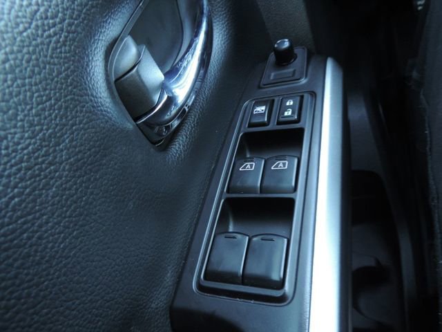 Used 2021 Nissan Titan SV w/ SV Convenience Package image 31