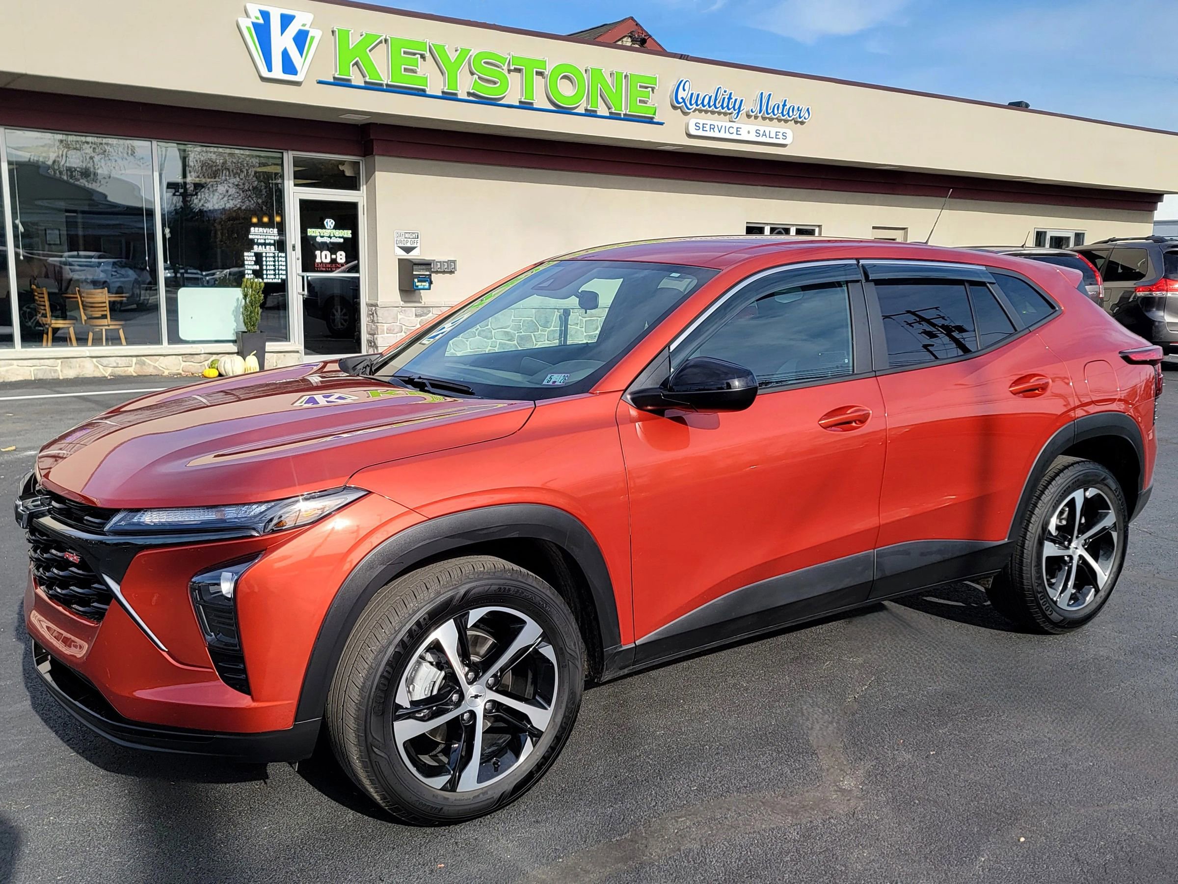 Used 2024 Chevrolet Trax RS w/ Driver Confidence Package image 1