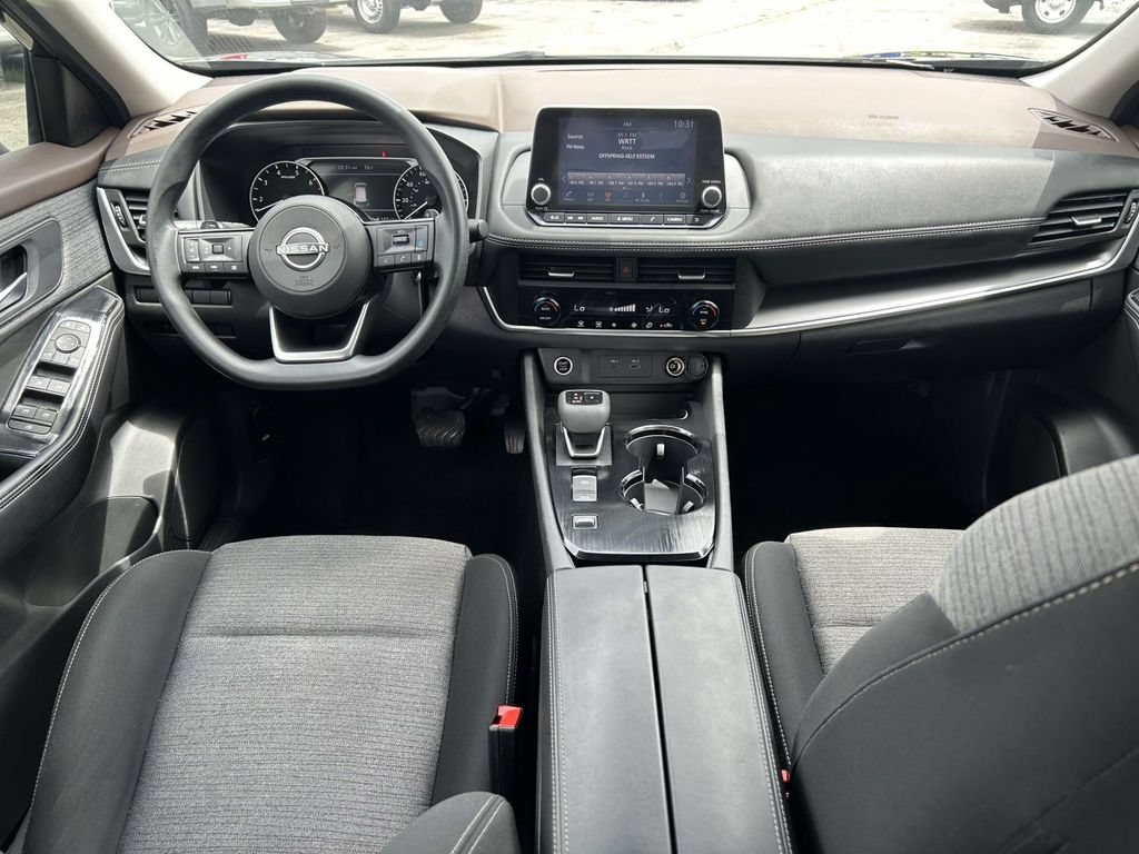 Used 2023 Nissan Rogue SV FWD image 20