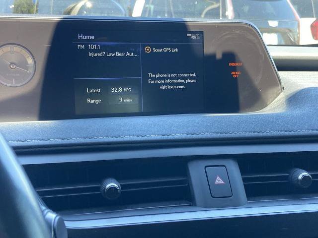Used 2019 Lexus UX 200 w/ Premium Package FWD image 9
