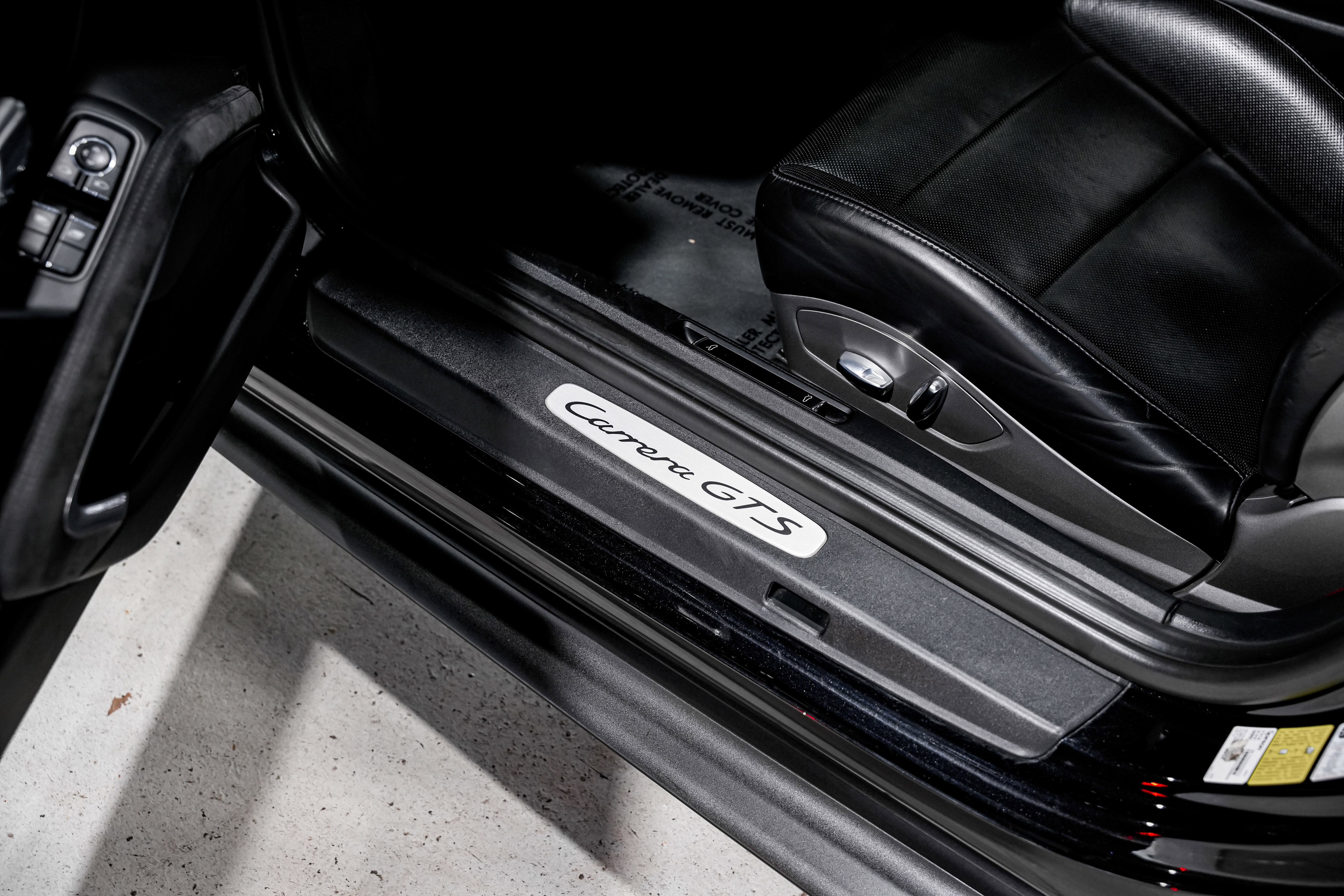 Used 2018 Porsche 911 Carrera GTS image 21
