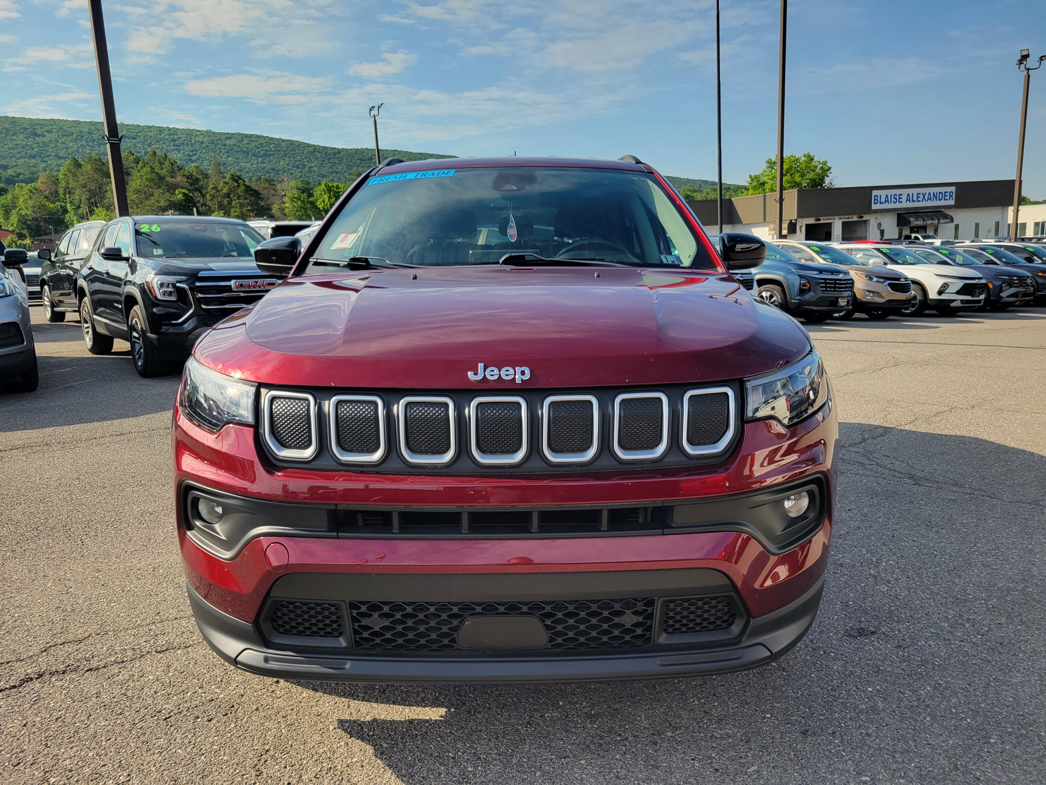 Used 2022 Jeep Compass Latitude AWD/4WD image 6
