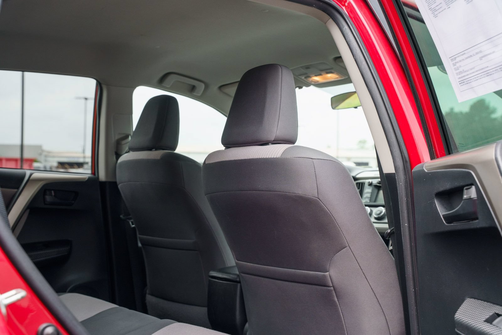 Used 2015 Toyota RAV4 LE FWD image 14
