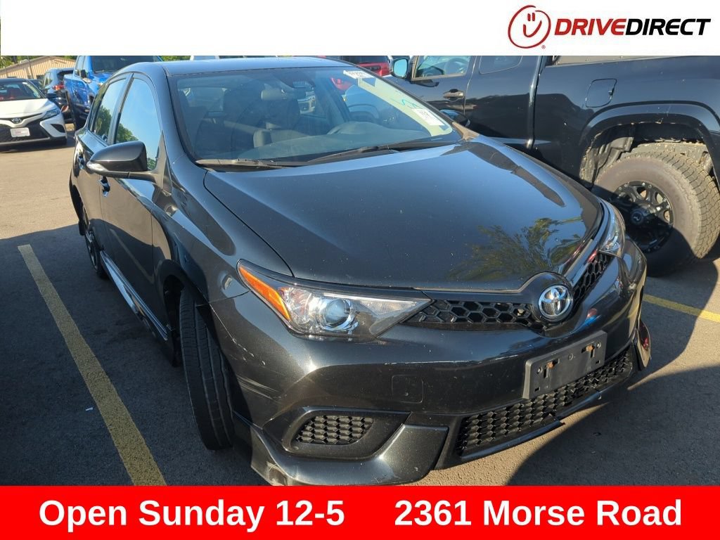 Used 2018 Toyota Corolla iM w/ Carpet Mat Package (TMS) FWD image 1