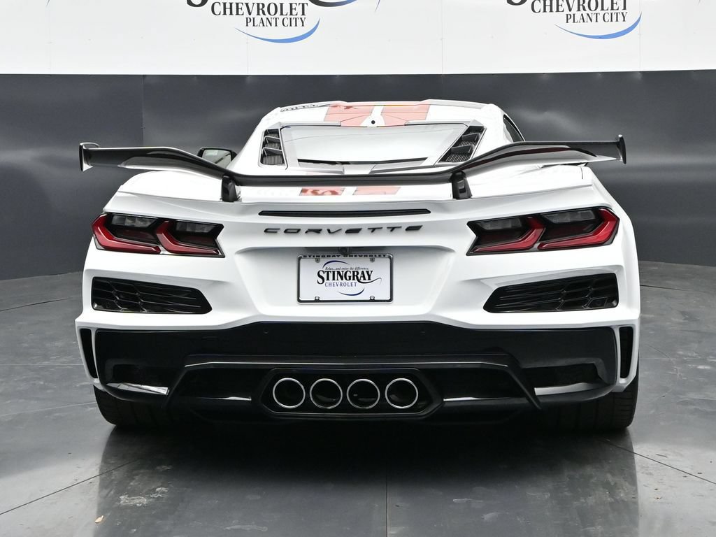 Used 2025 Chevrolet Corvette Z06 w/ Stealth Interior Trim Package RWD image 6