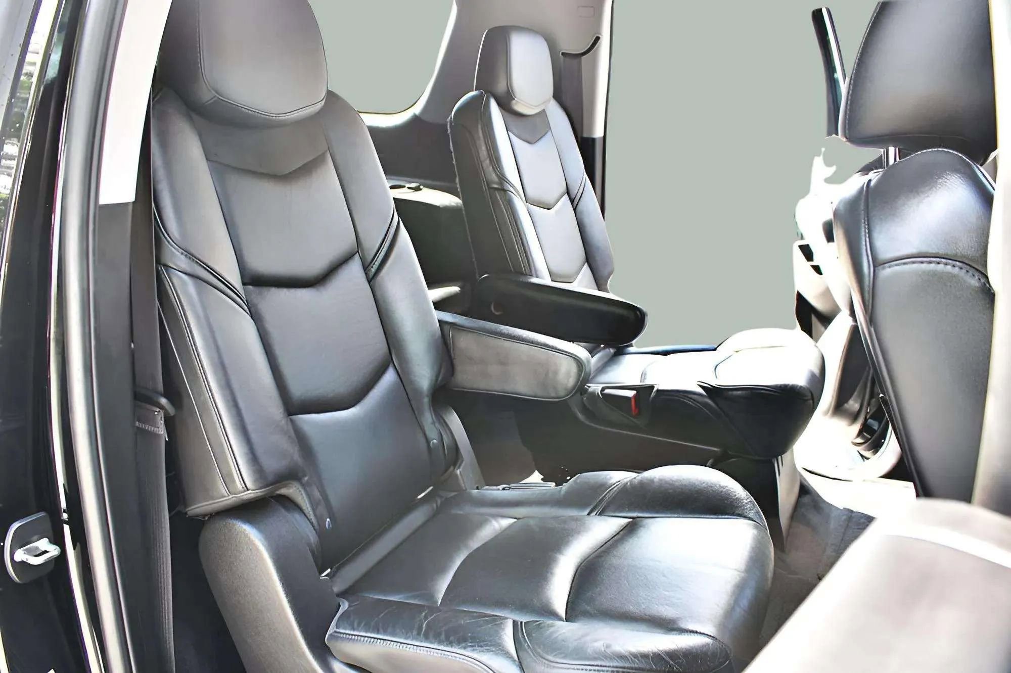 Used 2015 Cadillac Escalade ESV Premium image 24