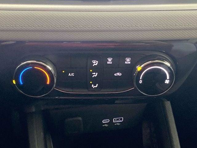 Used 2025 Chevrolet TrailBlazer LT AWD/4WD image 42