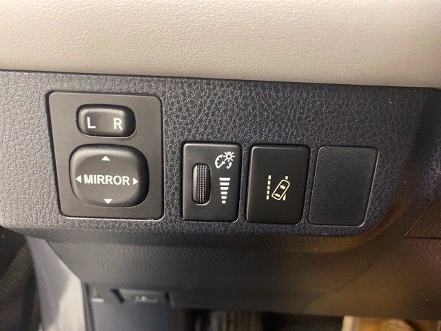 Used 2016 Toyota RAV4 Limited w/ Protection Package AWD/4WD image 18