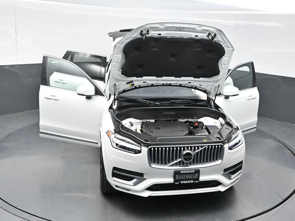 Used 2023 Volvo XC90 B6 Plus AWD/4WD image 42