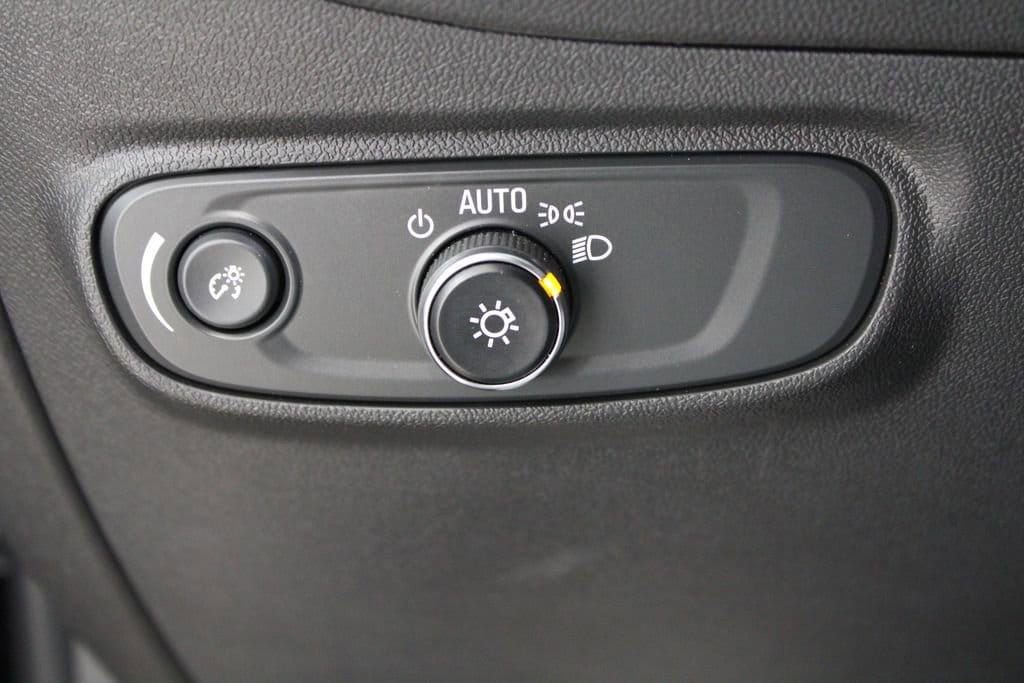 Used 2024 Chevrolet Equinox RS w/ RS Leather Package image 37