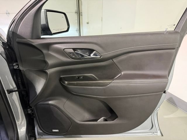Used 2023 GMC Acadia SLT AWD/4WD image 31