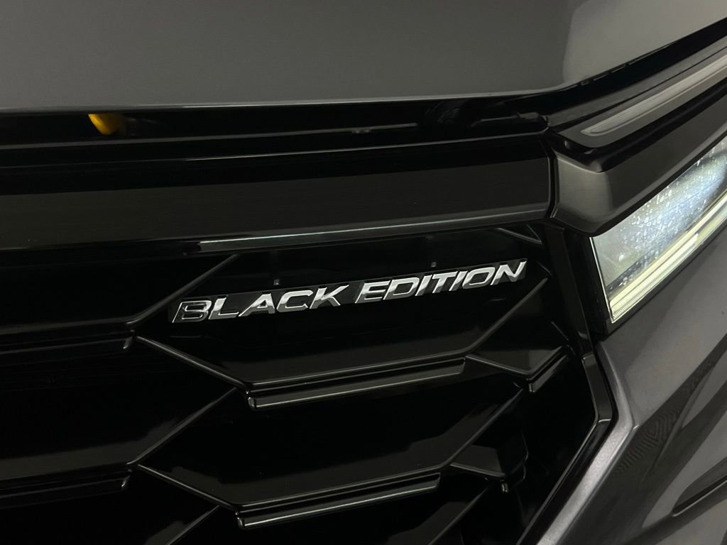 Used 2025 Honda Pilot Black Edition image 11