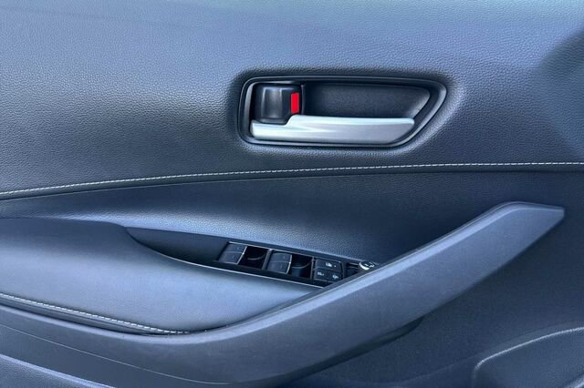 Used 2021 Toyota Corolla SE w/ Carpet Mat Package (TMS) image 11