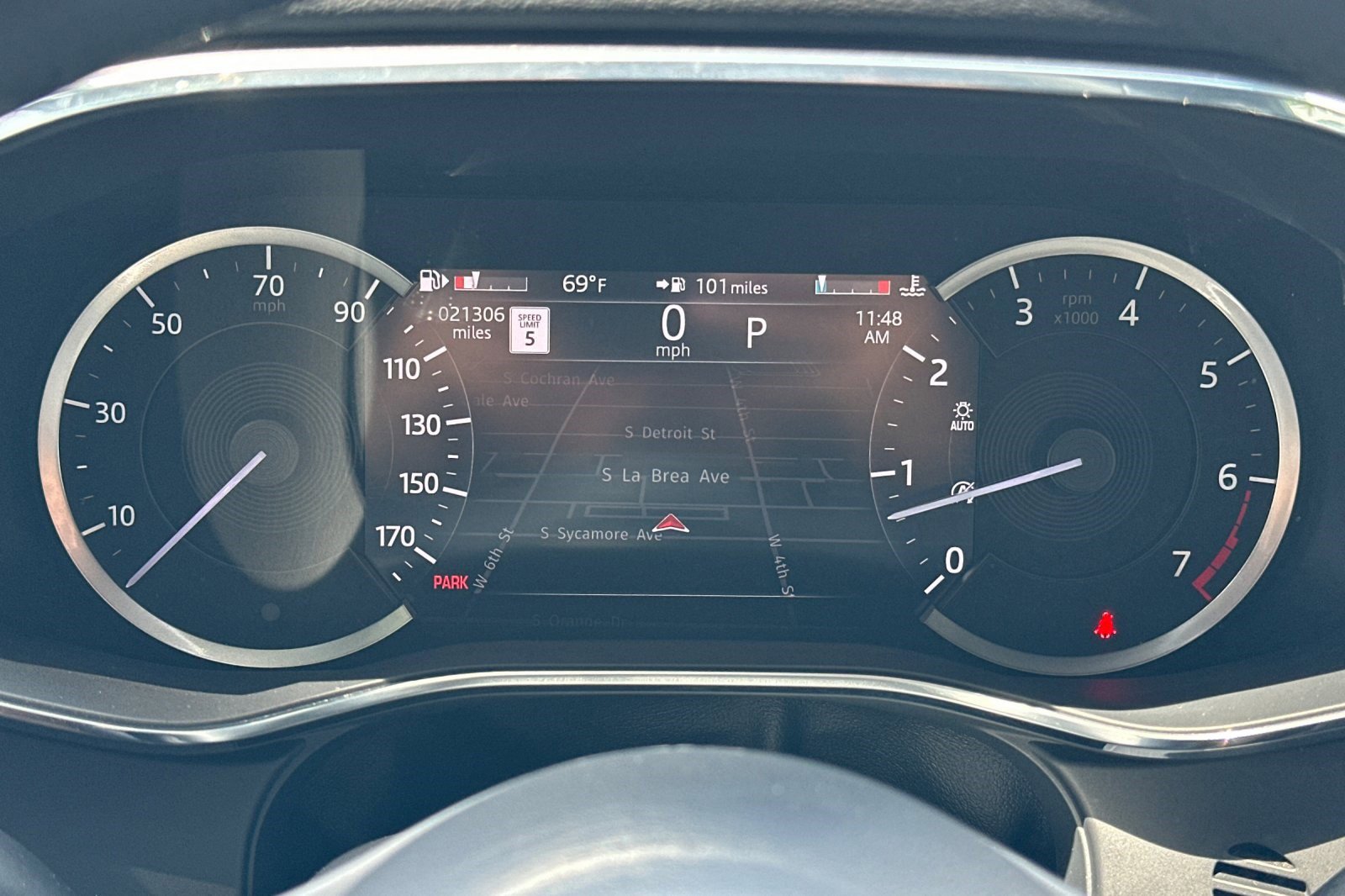 Used 2023 Jaguar F-PACE S image 19