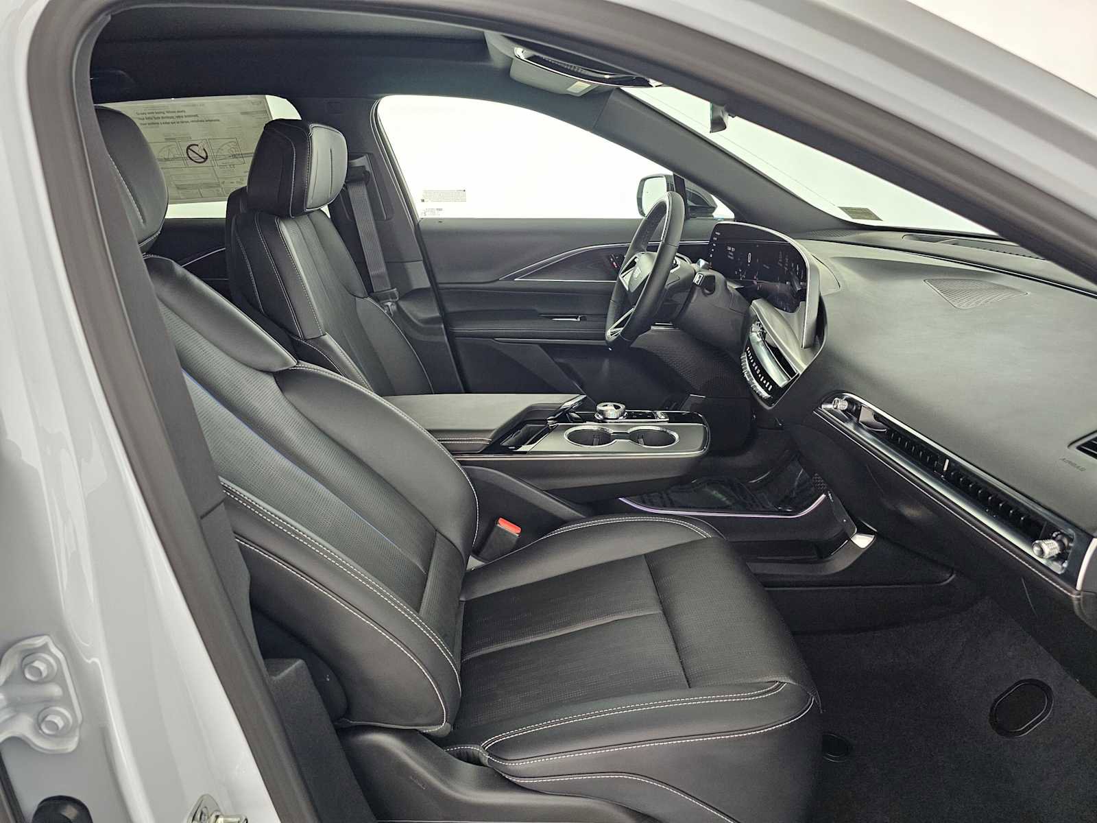 New 2026 Cadillac Lyriq Luxury image 10