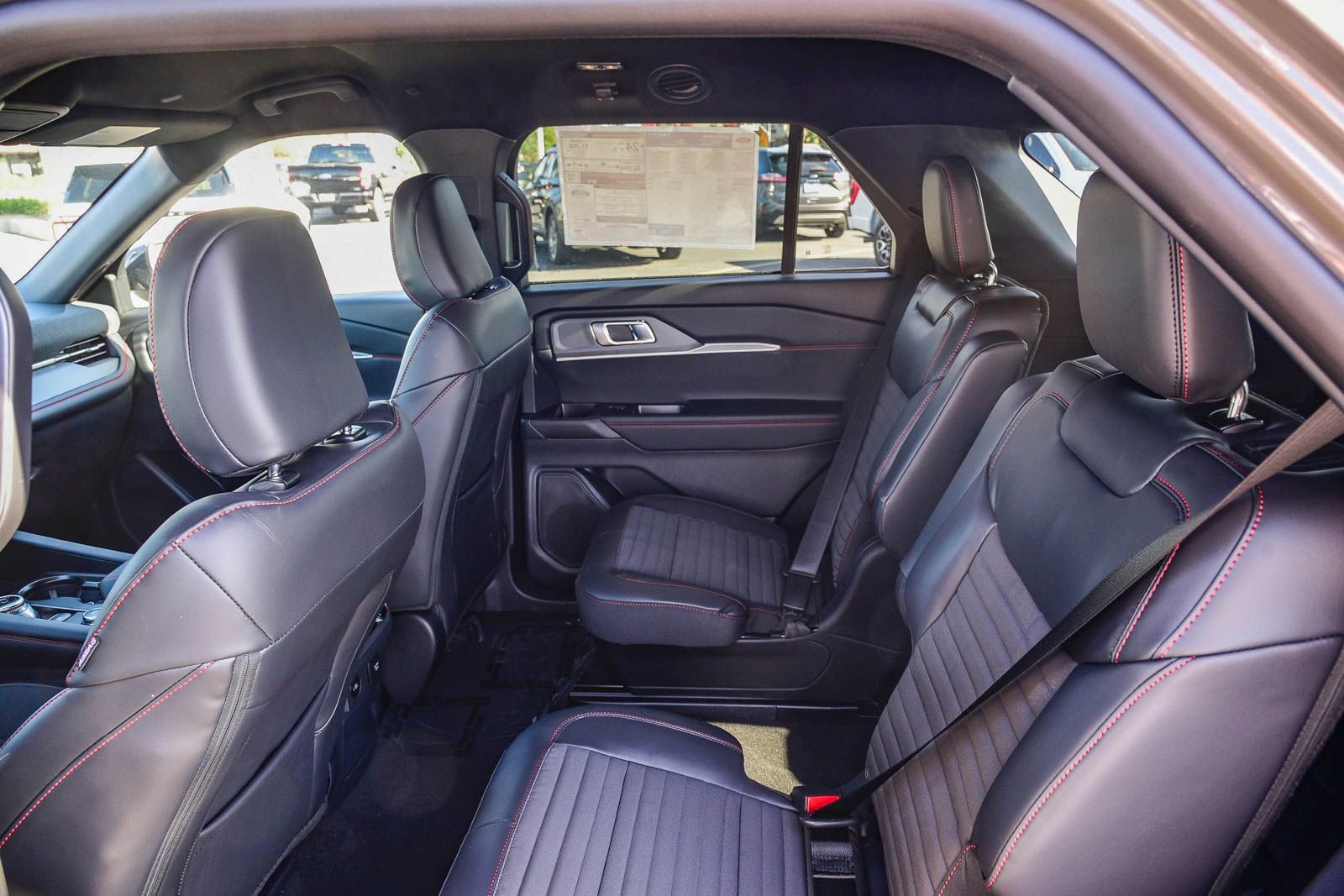 New 2026 Ford Explorer ST-Line w/ ST-Line Street Pack image 17