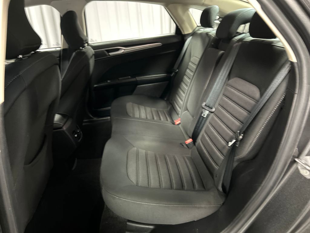 Used 2019 Ford Fusion SE image 22
