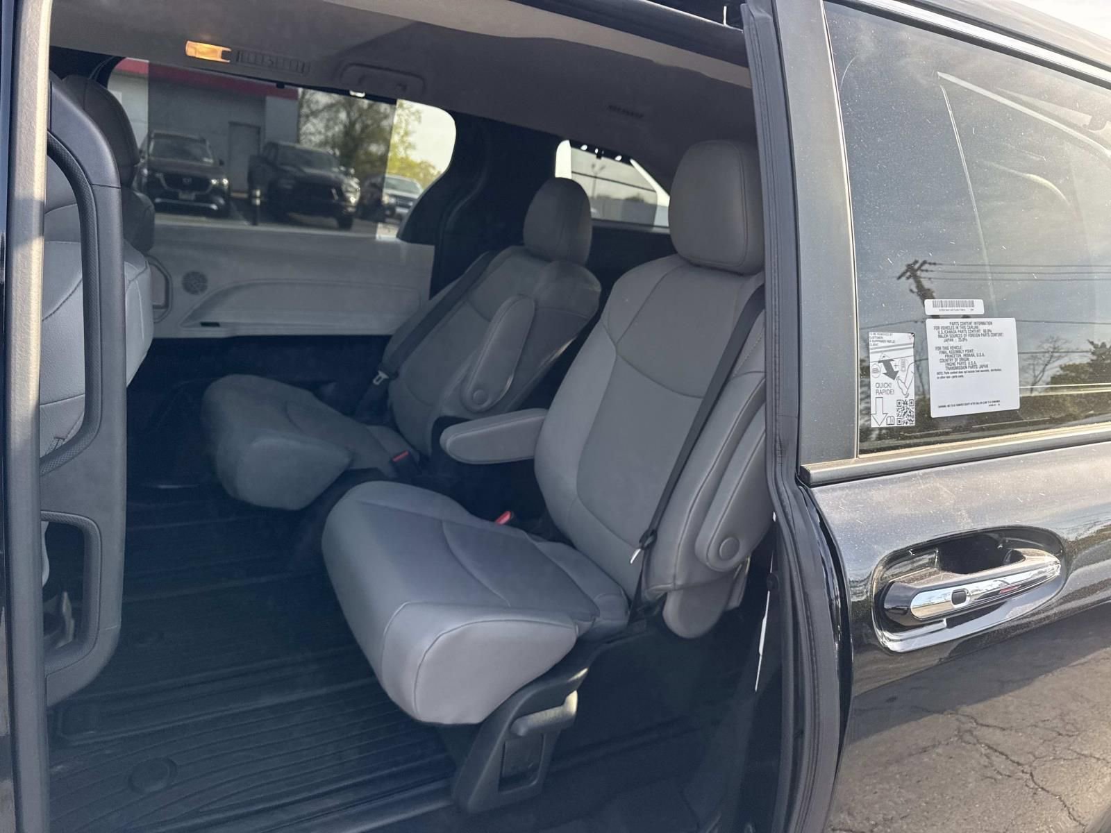 New 2026 Toyota Sienna XLE AWD/4WD image 9