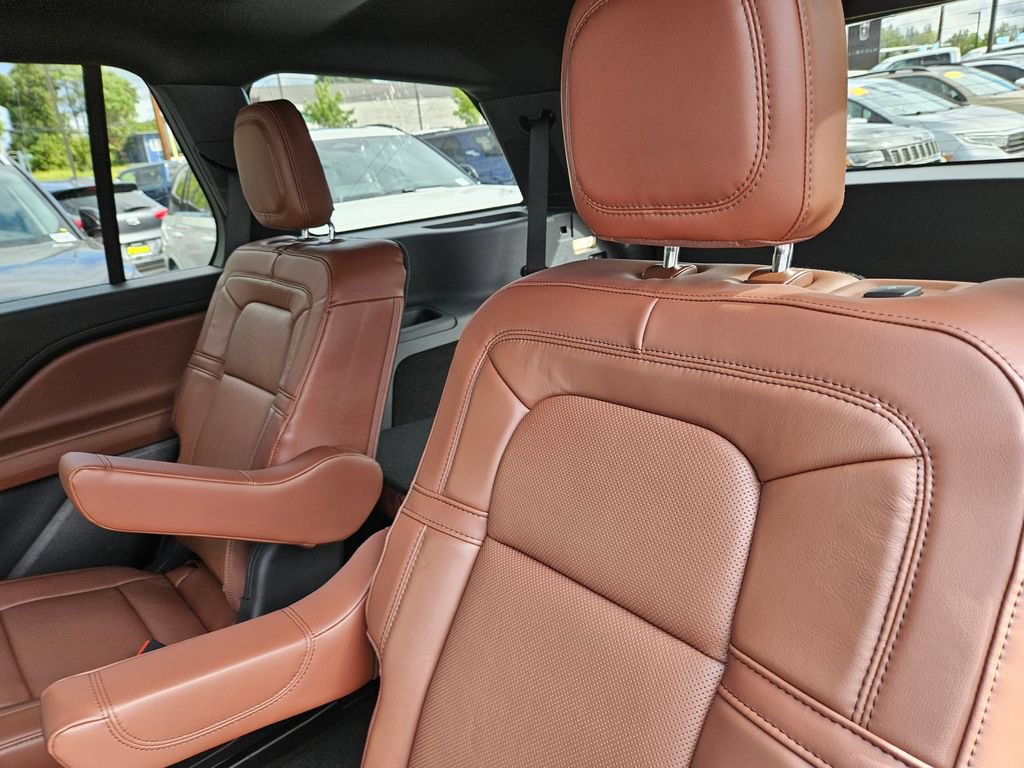 New 2026 Lincoln Aviator Reserve AWD/4WD image 13