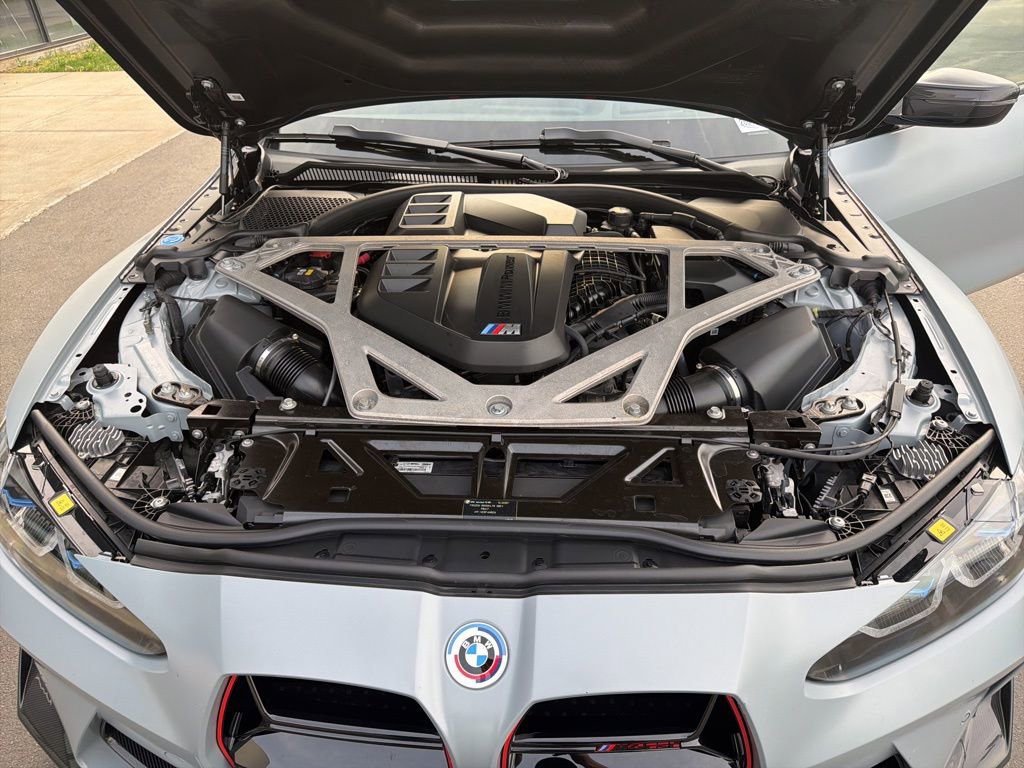 Used 2023 BMW M4 CSL image 29