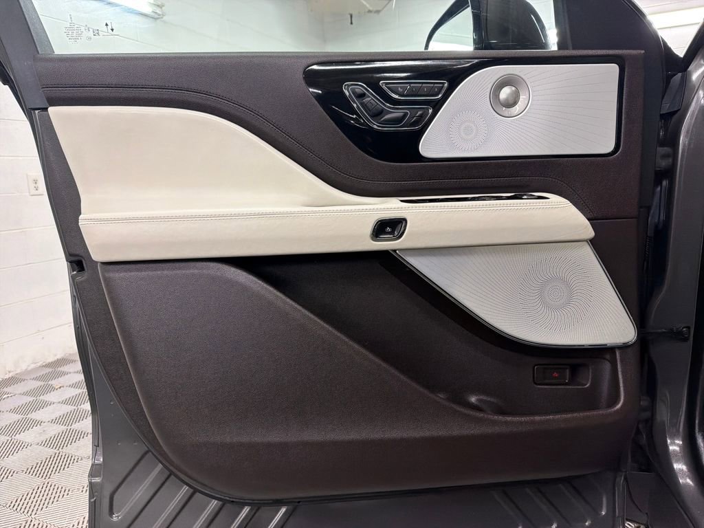 Used 2023 Lincoln Aviator Black Label w/ Dynamic Handling Package image 20