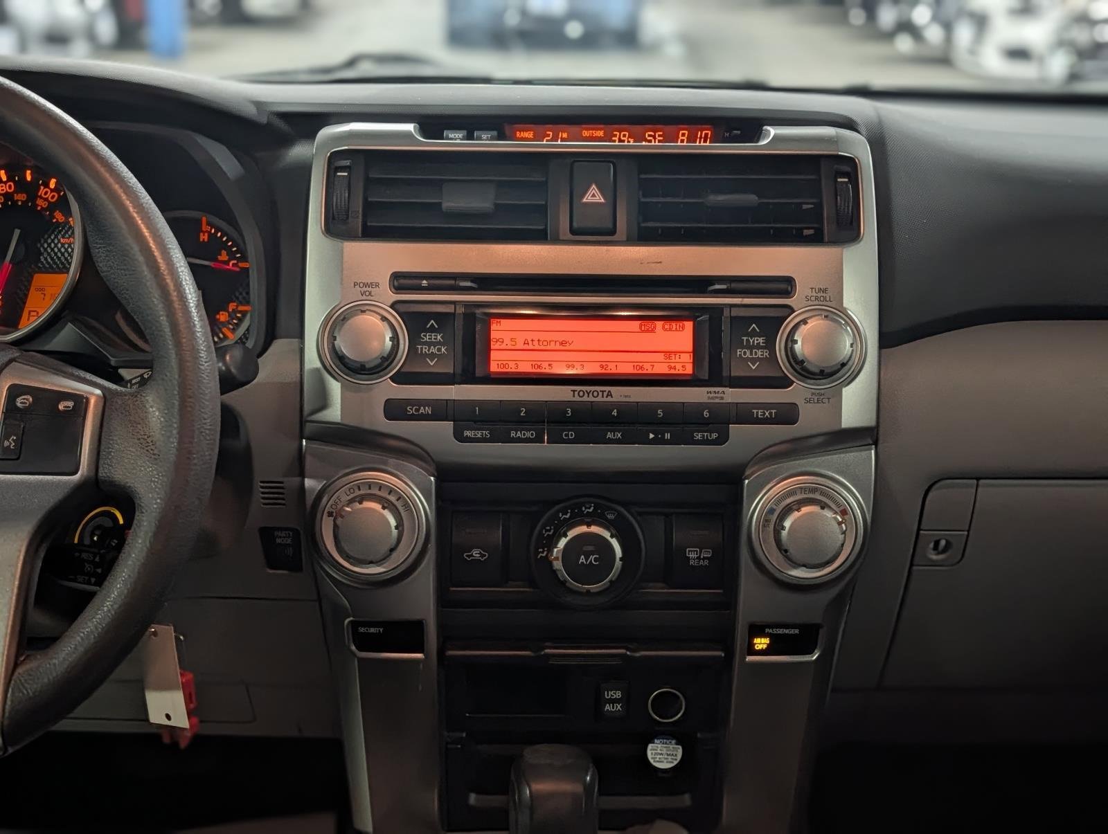 Used 2013 Toyota 4Runner SR5 w/ Convenience Pkg image 6