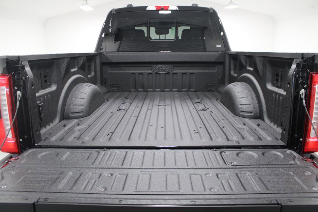 New 2026 Ford F250 XLT w/ XLT Premium Package image 20