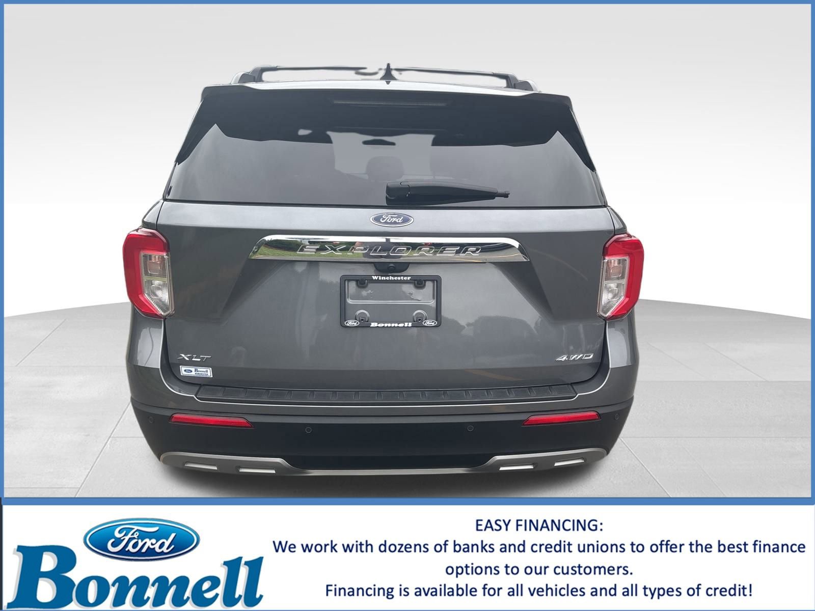 Used 2022 Ford Explorer XLT w/ Equipment Group 202A image 4