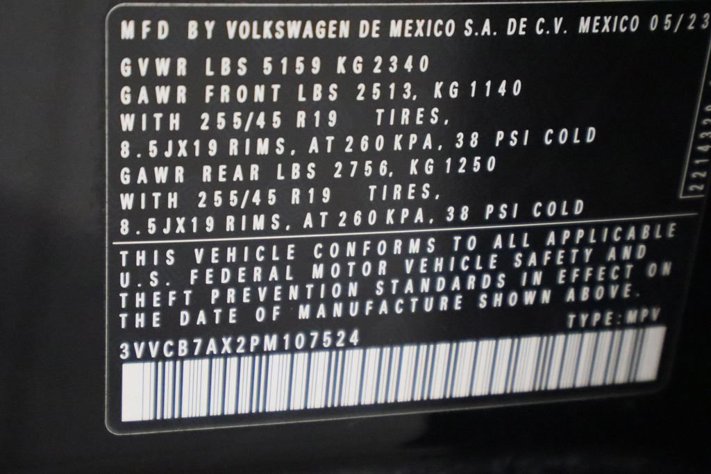 Used 2023 Volkswagen Tiguan SE R-Line FWD image 34