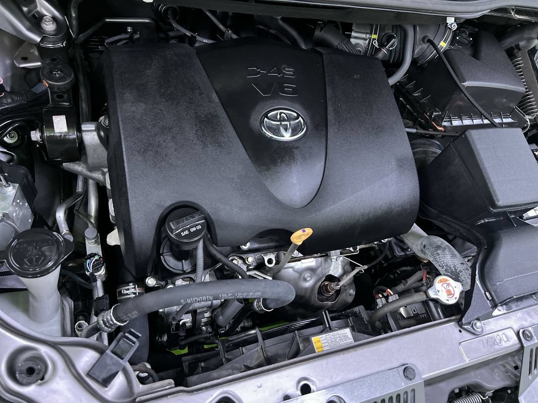 Used 2018 Toyota Sienna XLE w/ XLE Navigation Package AWD/4WD image 19