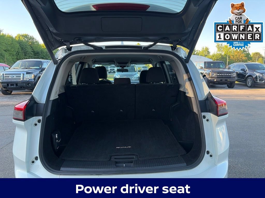 Used 2024 Nissan Rogue SV FWD image 7