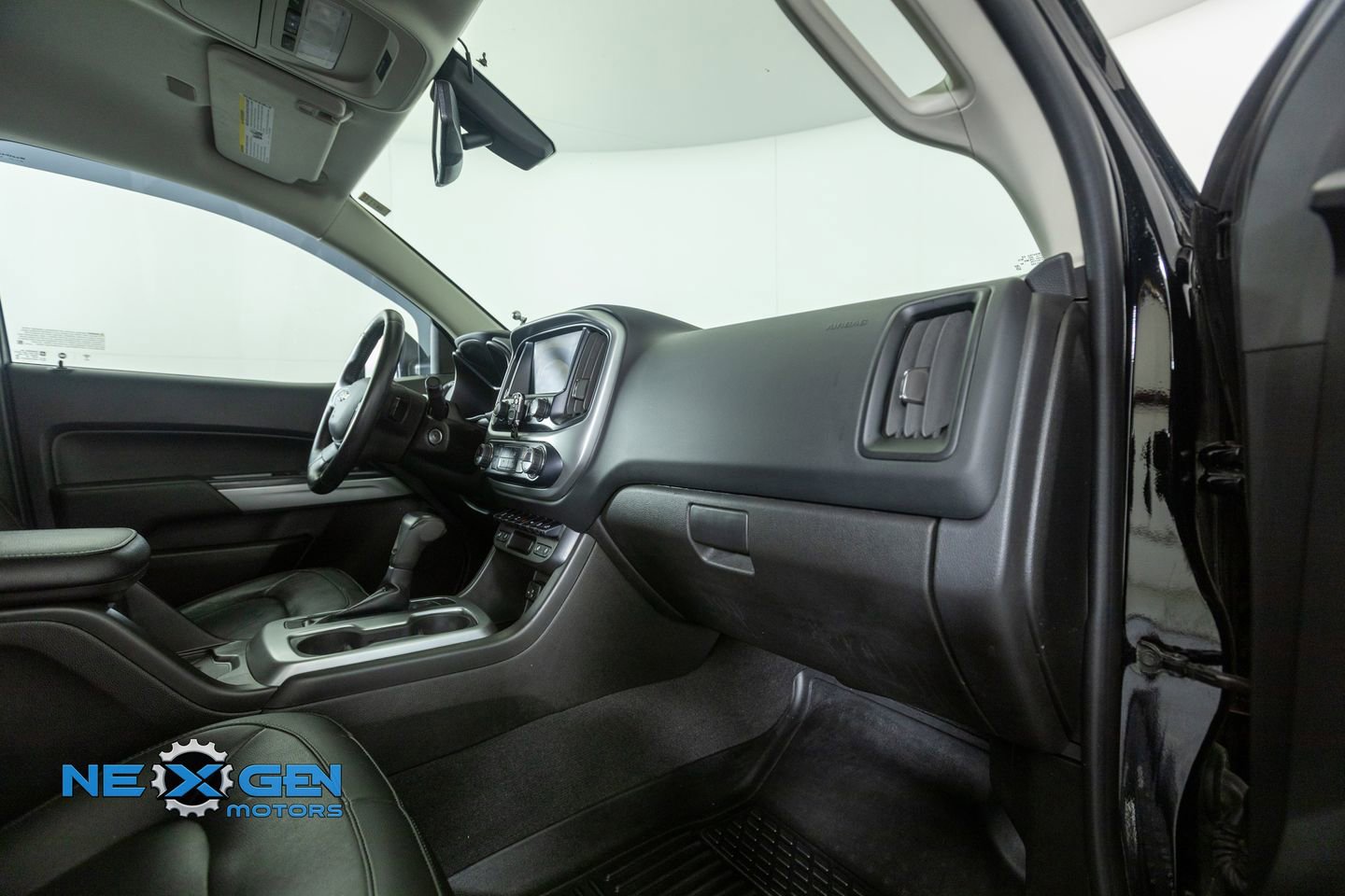 Used 2020 Chevrolet Colorado ZR2 w/ ZR2 Midnight Special Edition image 43