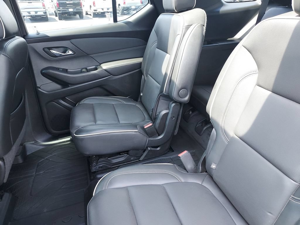 Used 2022 Chevrolet Traverse Premier w/ Redline Edition AWD/4WD image 29