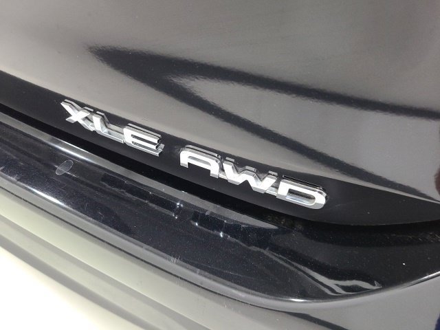 Used 2026 Toyota Highlander XLE AWD/4WD image 6